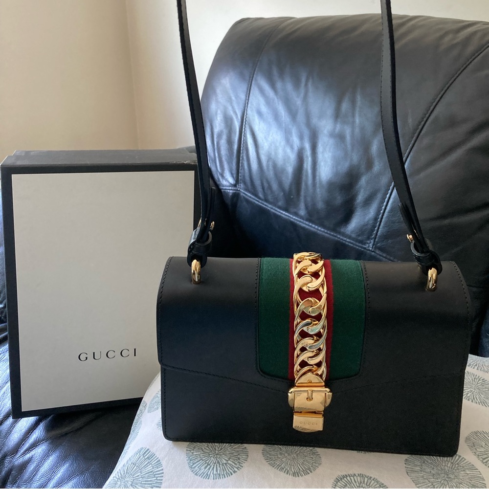 Gucci. Shoulder bag